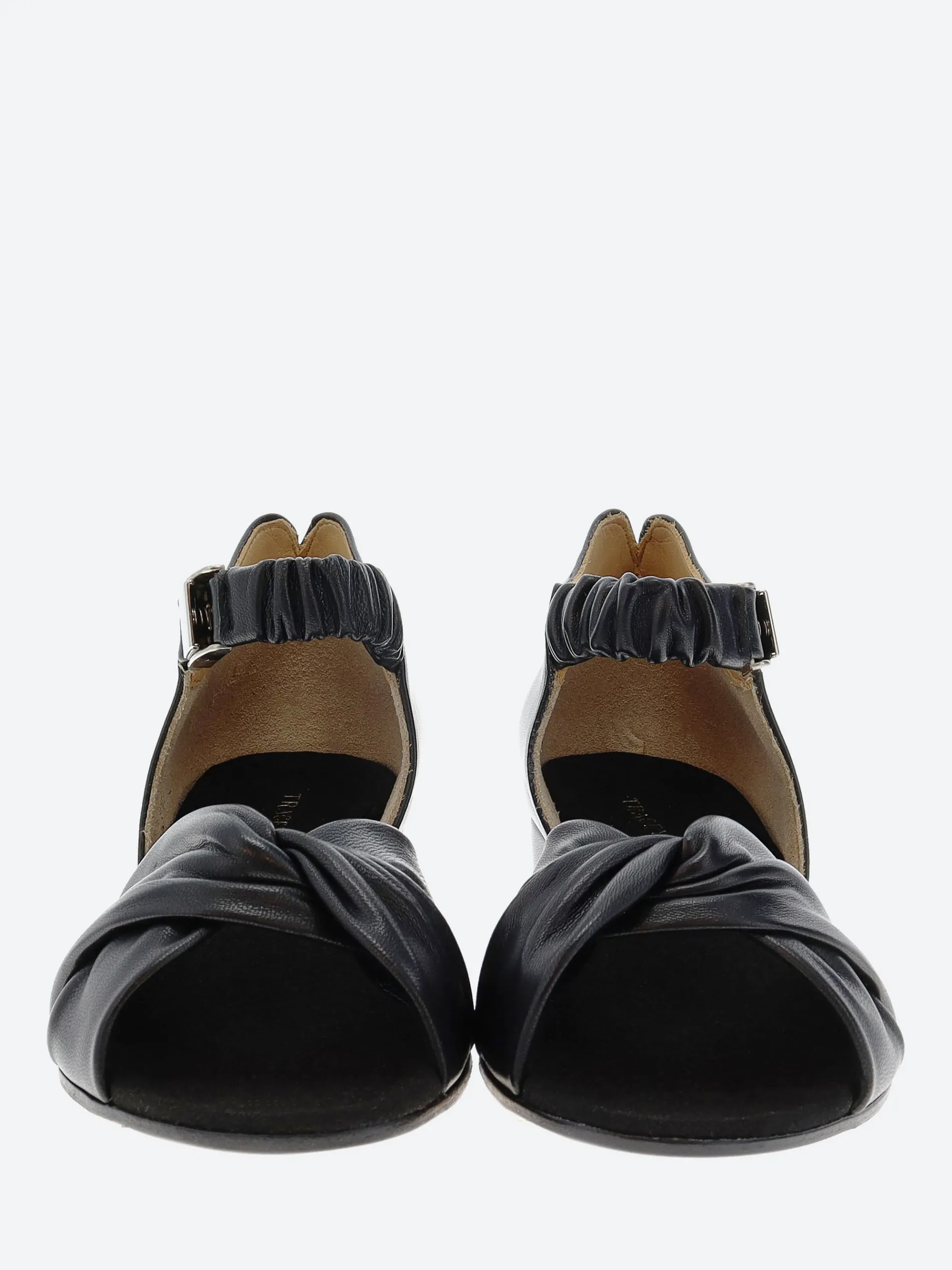 Tracey Neuls - Jackie in Smoke