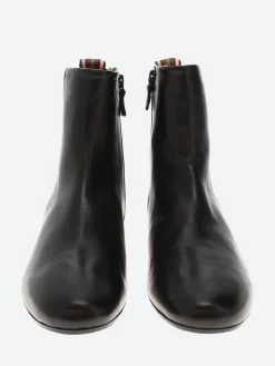 Tracey Neuls - Judd in Smoke