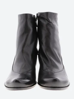 Tracey Neuls - Manuela in Black and Black Heel