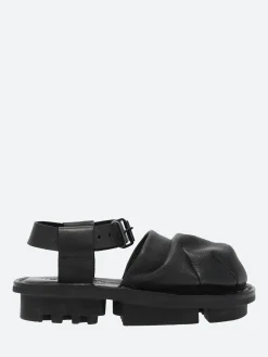 Tripen - Closed Surplus in Black