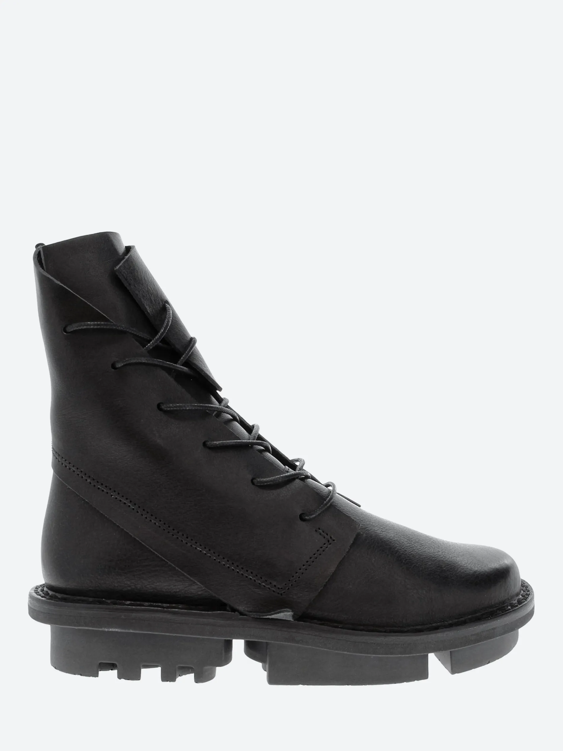 Trippen - Closed Vacate in Black