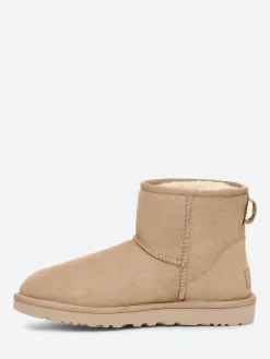 UGG - Classic Mini II in Sand