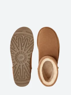 Ugg - Classic Short II in Chestnut