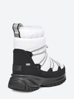 UGG - Yose Puffer Mid in White