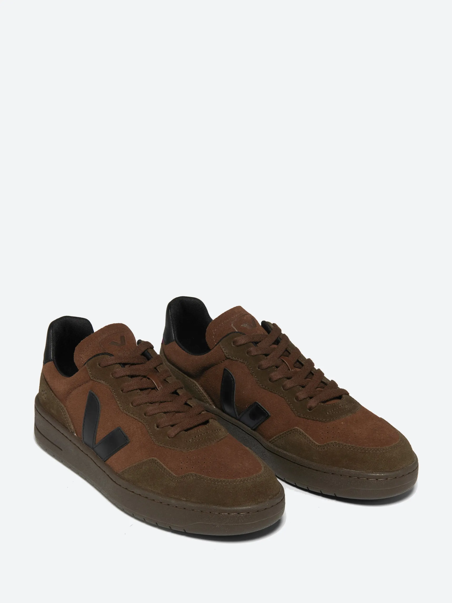 Veja - V-90 Suede in Walnut/Black