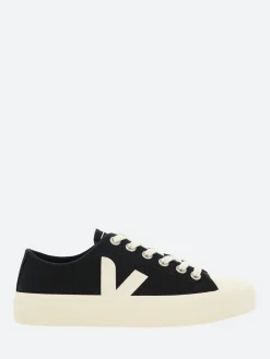 Veja - Wata II Low in Black and Pierre