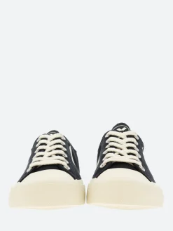 Veja - Wata II Low in Black and Pierre