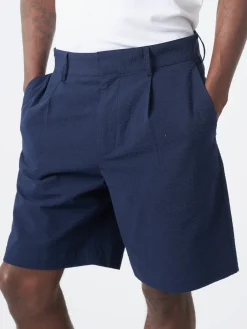 Wax London - Linton Pleat Short in Navy Seersucker