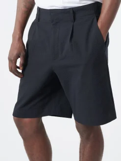 Wax London - Linton Pleat Short in Black Seersucker