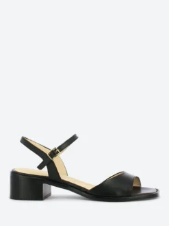 Wonders - D-1102 Sandal in Black Iseo