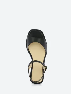 Wonders - D-1102 Sandal in Black Iseo