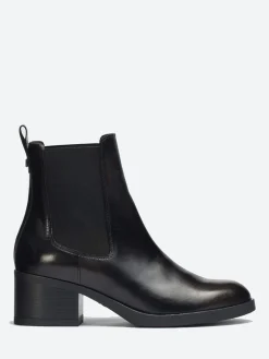 Wonders - G-6207 Chelsea Boot in Black Oregon